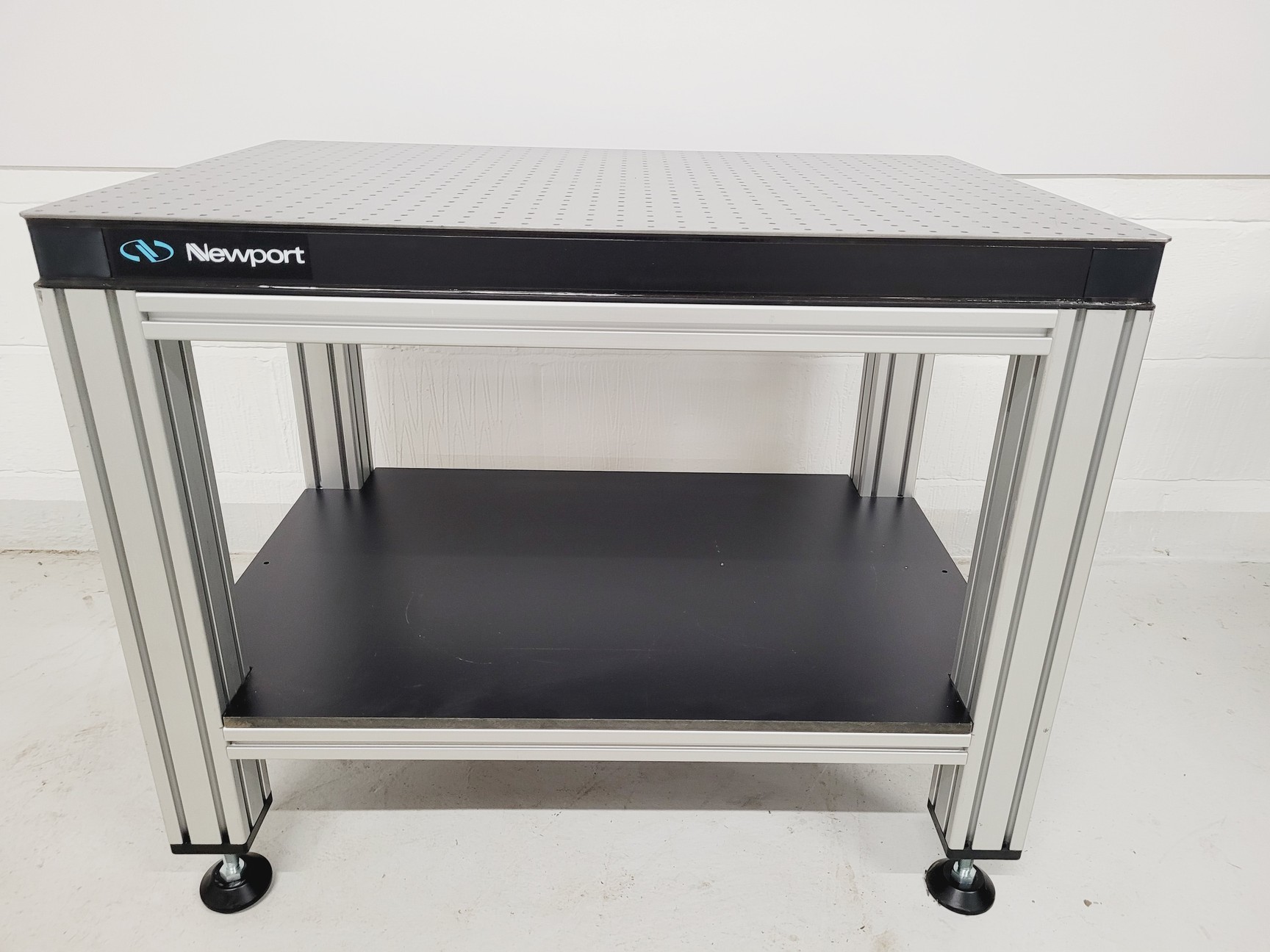 Image of Newport Optical Breadboard Metric Table 90 x 60cm With Bottom Shelf