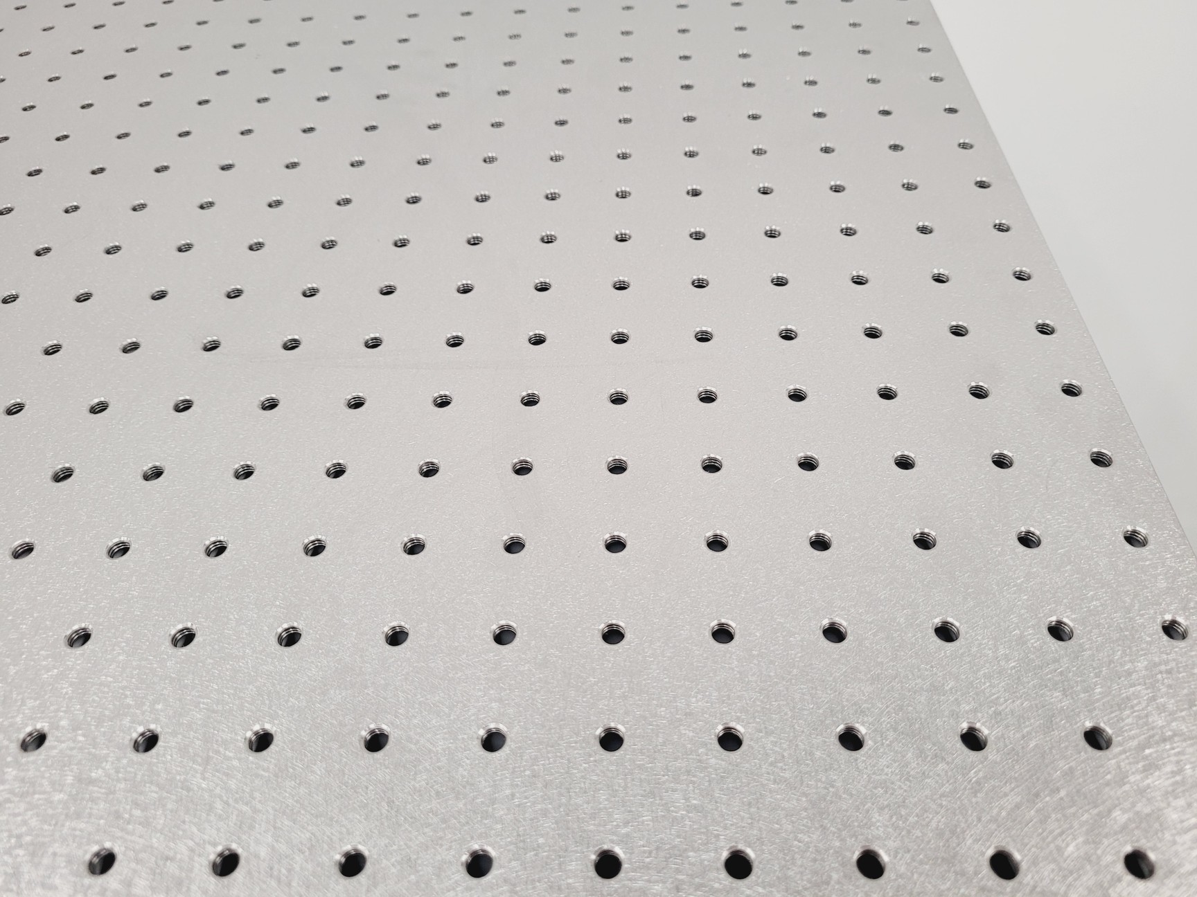 Image of Newport Optical Breadboard Metric Table 90 x 60cm With Bottom Shelf