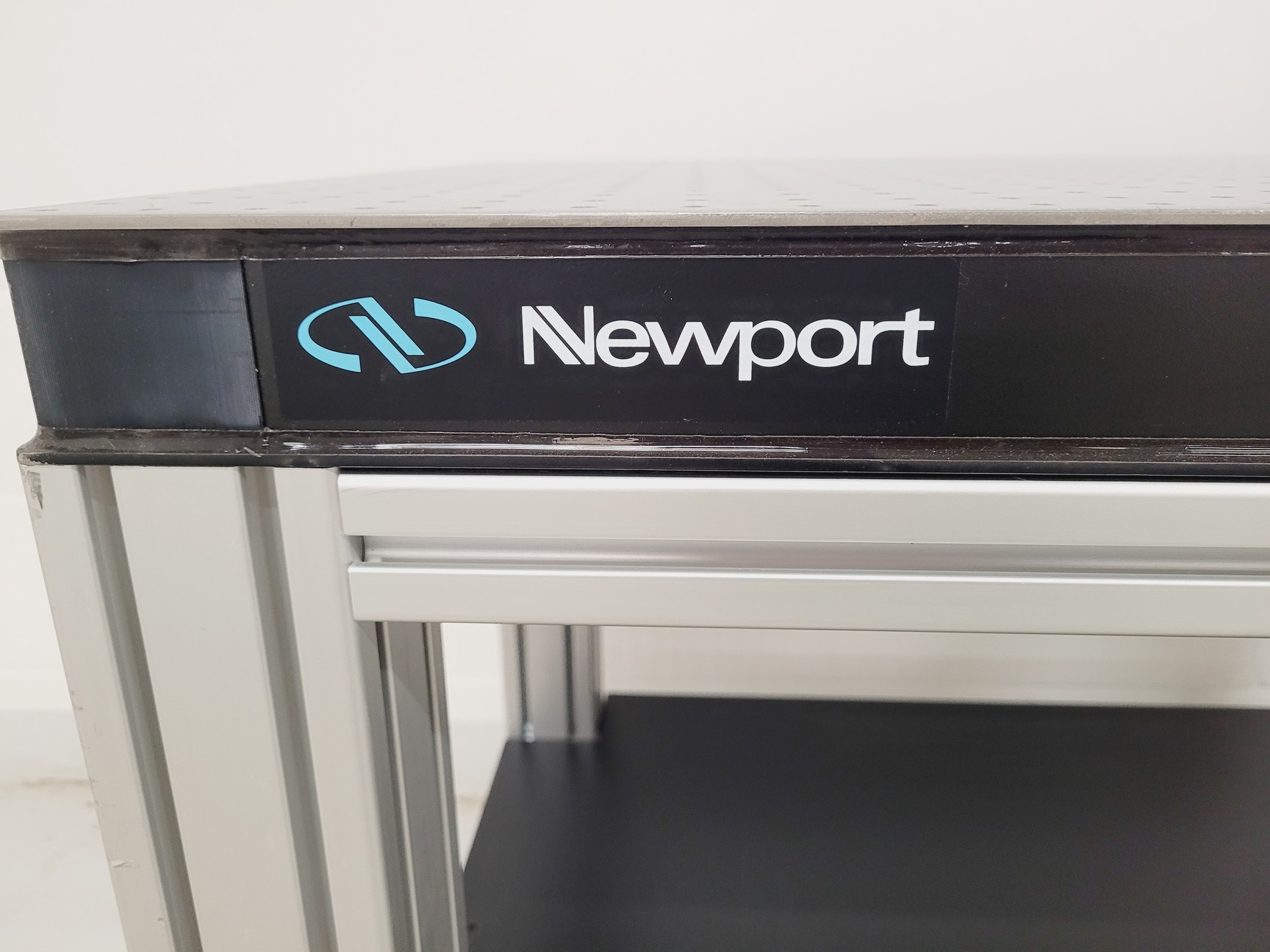 Image of Newport Optical Breadboard Metric Table 90 x 60cm With Bottom Shelf