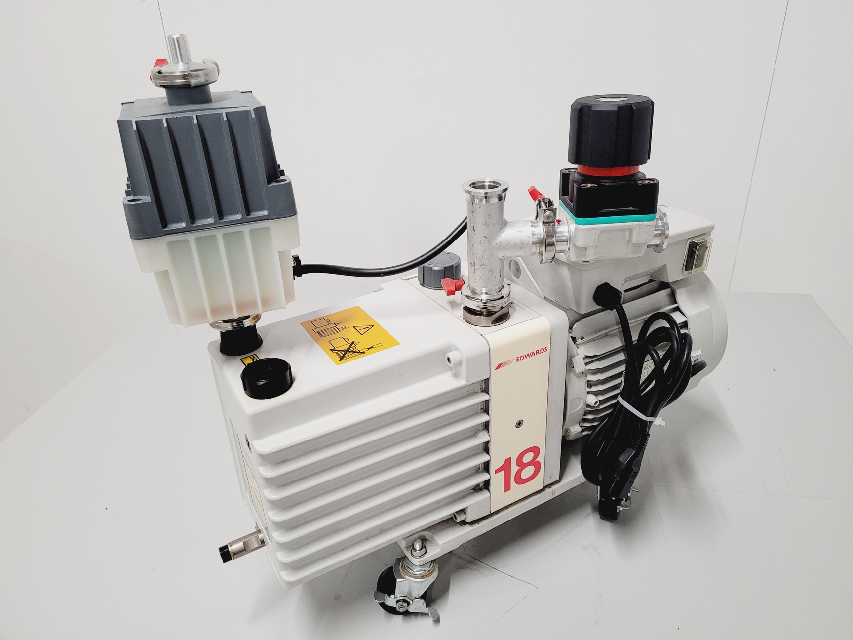 Image of Edwards 18 Vacuum Pump Model E2M18 With Oil Mist Filter and Speedivalve