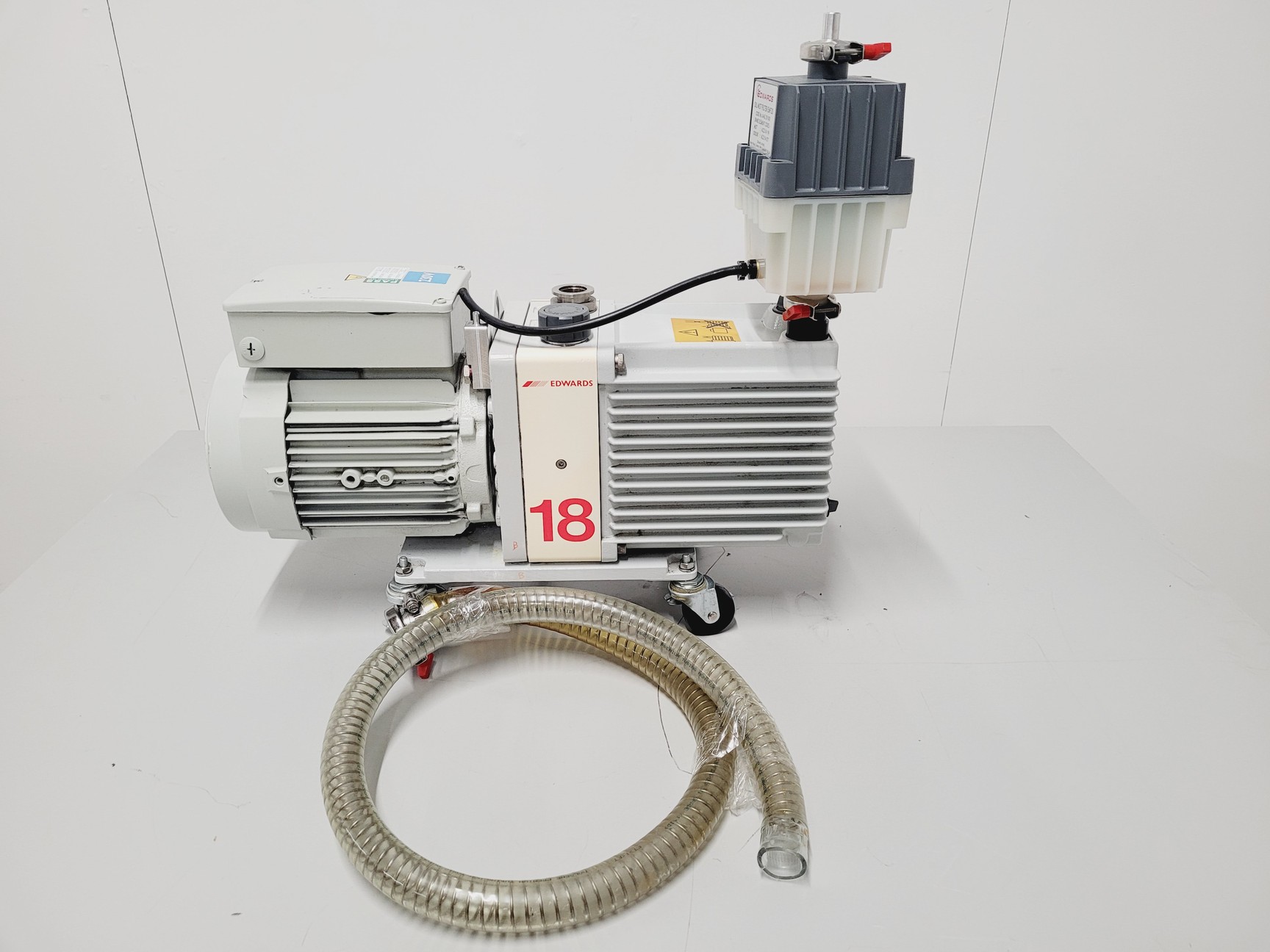 Image of Edwards 18 Vacuum Pump Model E2M18 With Oil Mist Filter