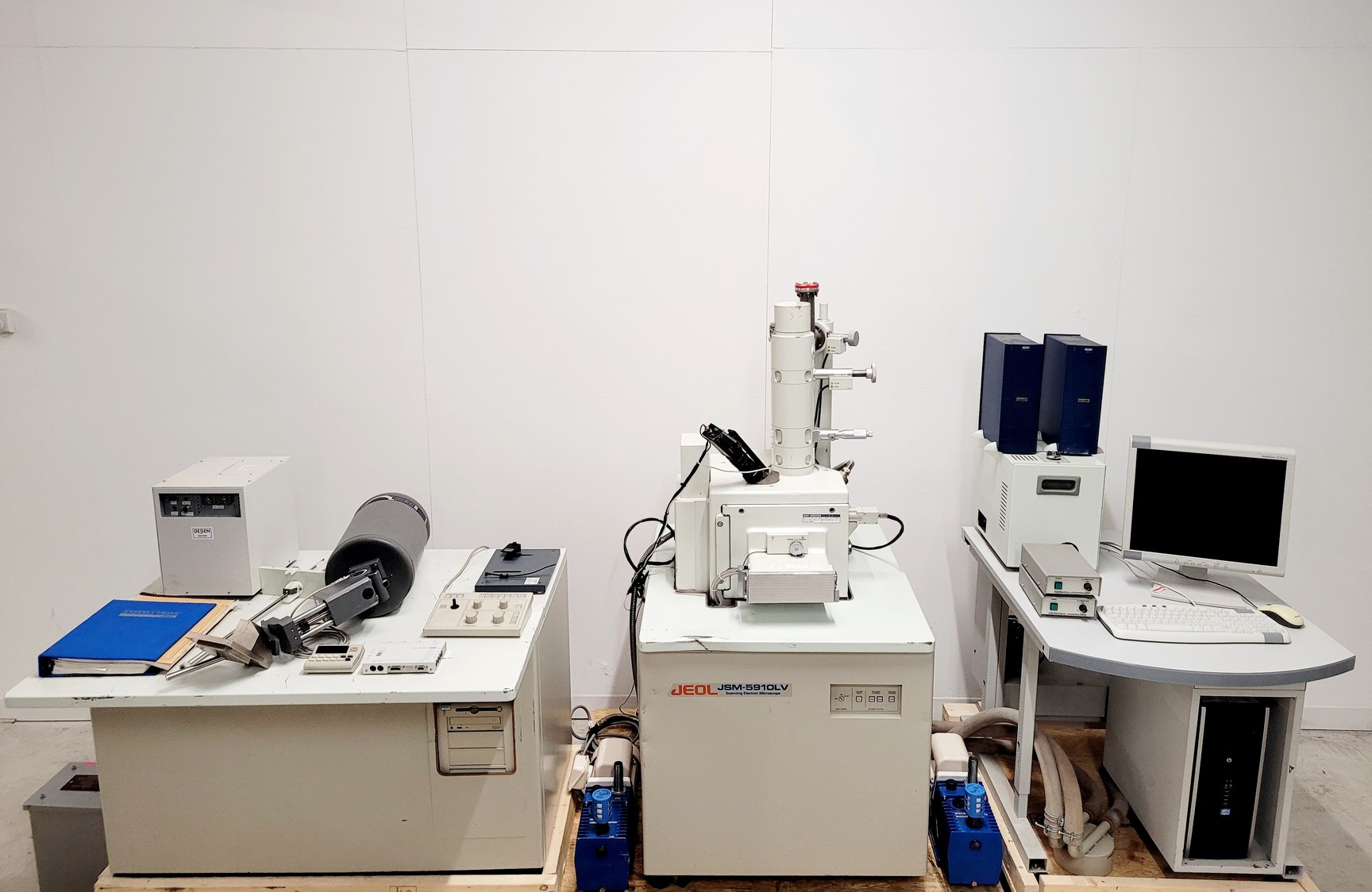 Image of JEOL JSM-5910LV SEM Scanning Electron Microscope Lab Spares/repairs