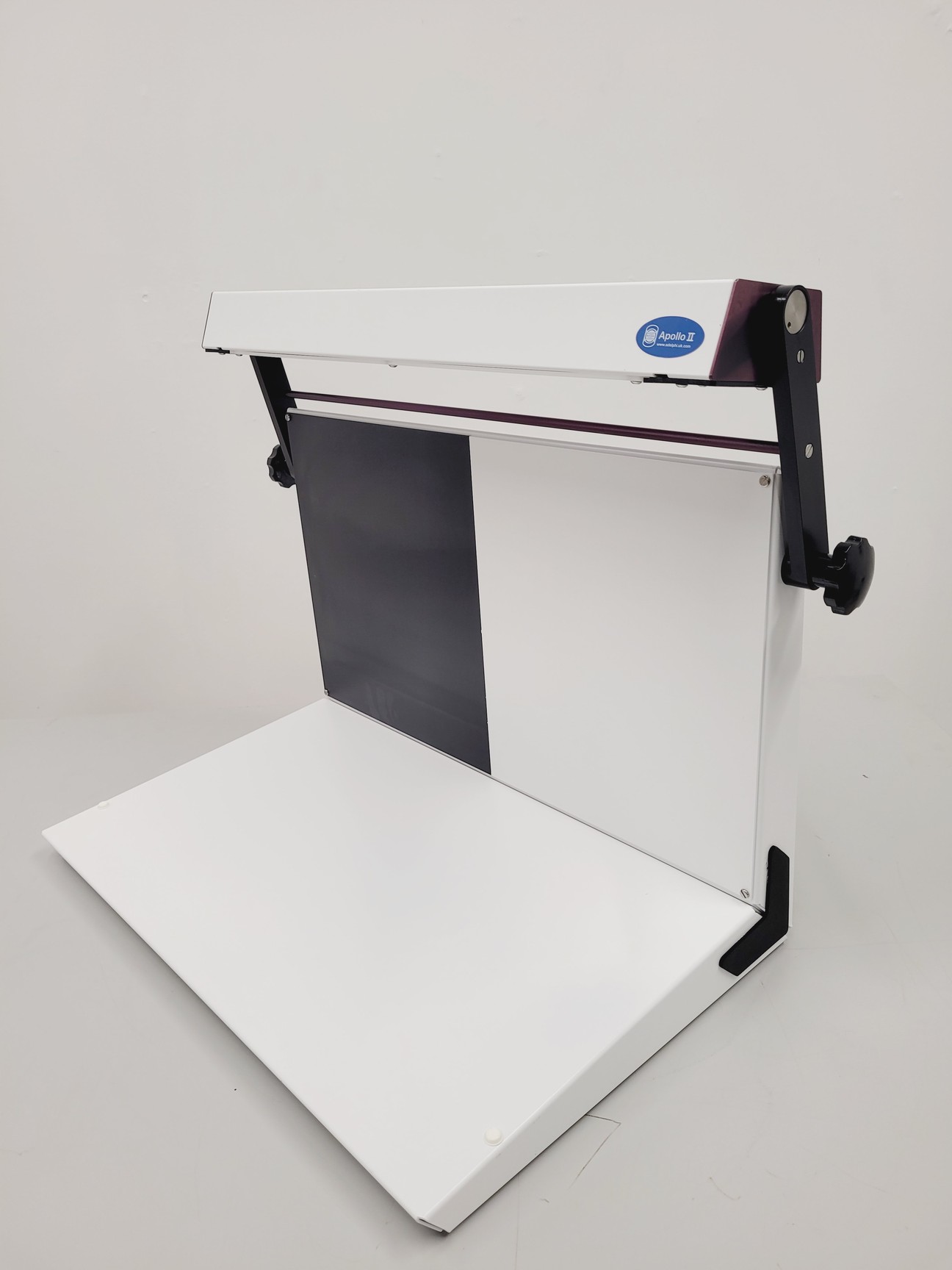 Image of Adelphi Apollo ll Liquid Inspection Viewer Lab