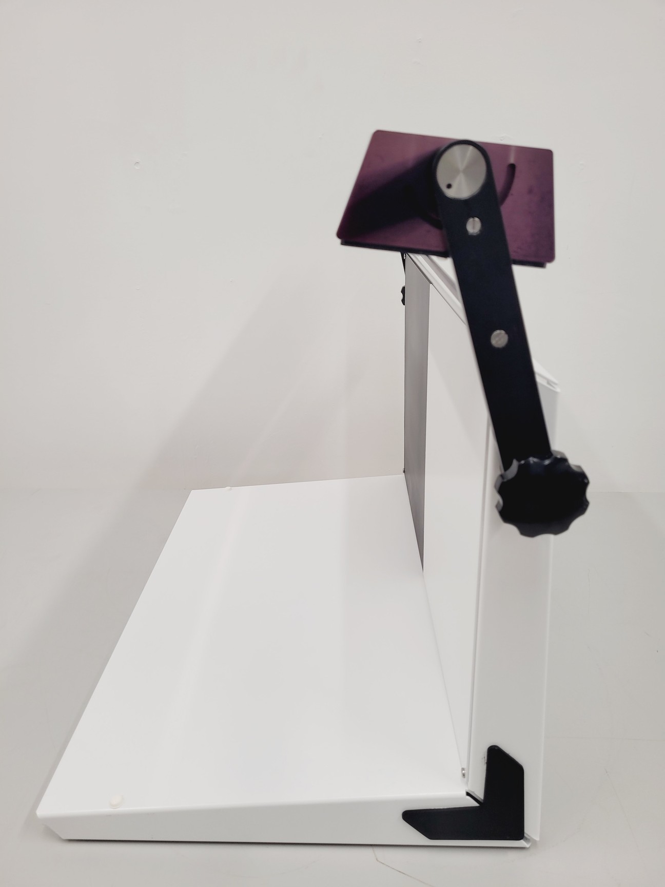 Image of Adelphi Apollo ll Liquid Inspection Viewer Lab