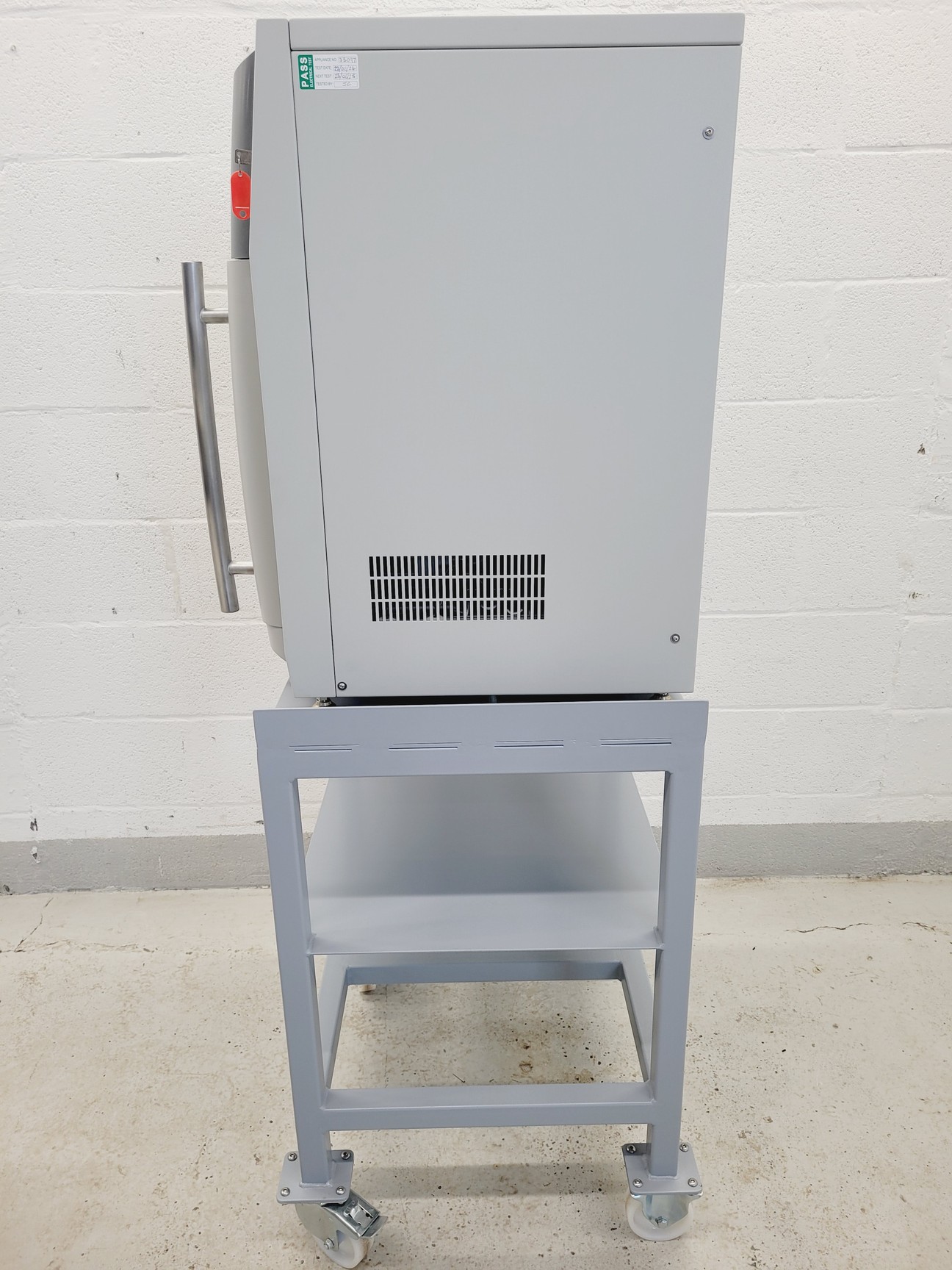 Image of Precision CellRad Benchtop X-Ray Irradiator With Trolley Lab