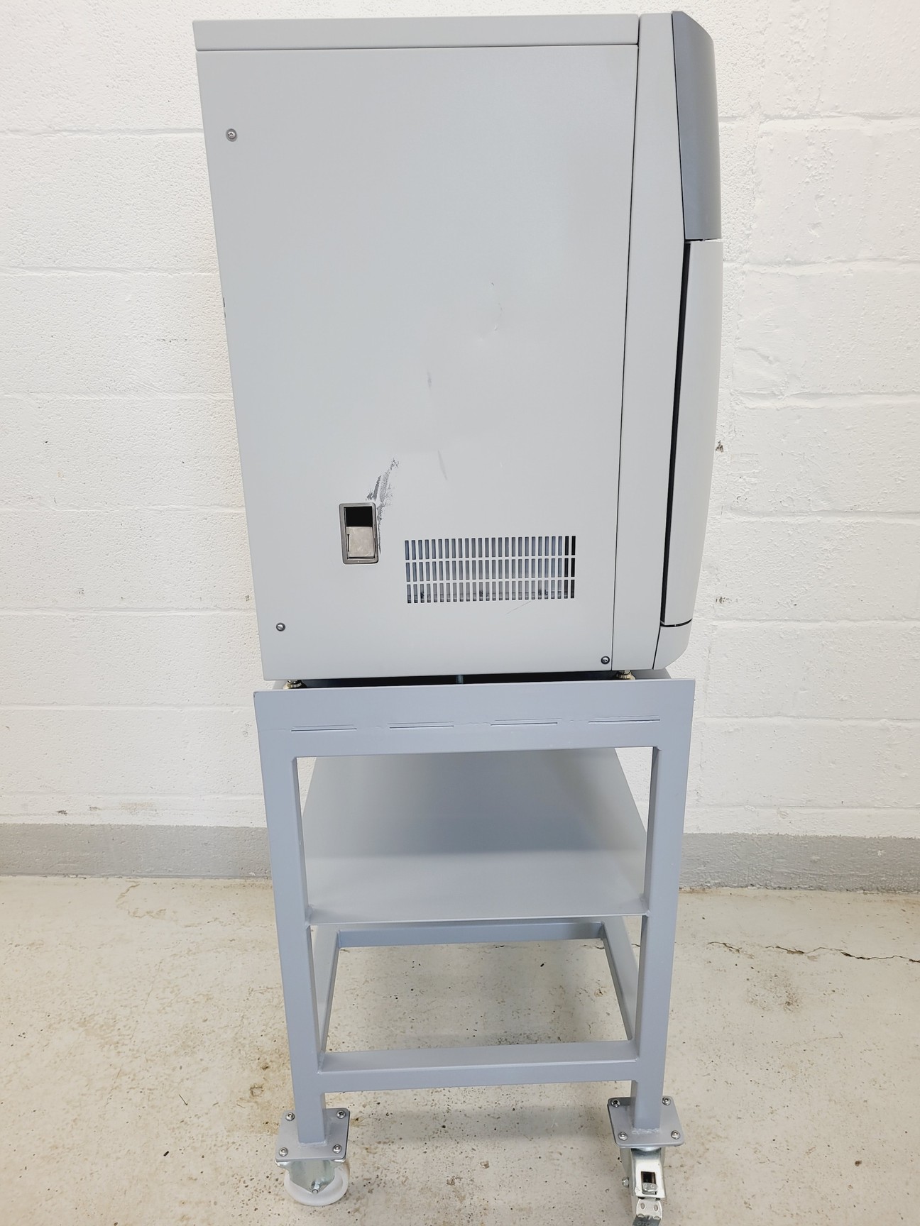 Image of Precision CellRad Benchtop X-Ray Irradiator With Trolley Lab