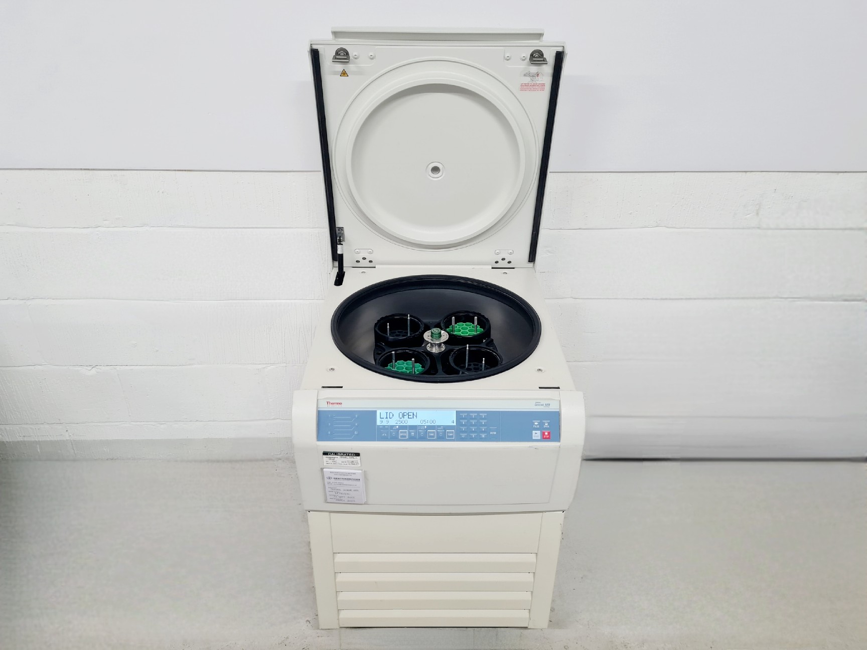 Image of Thermo Scientific Sorvall Legend XFR Centrifuge With 4700rpm Rotor ab