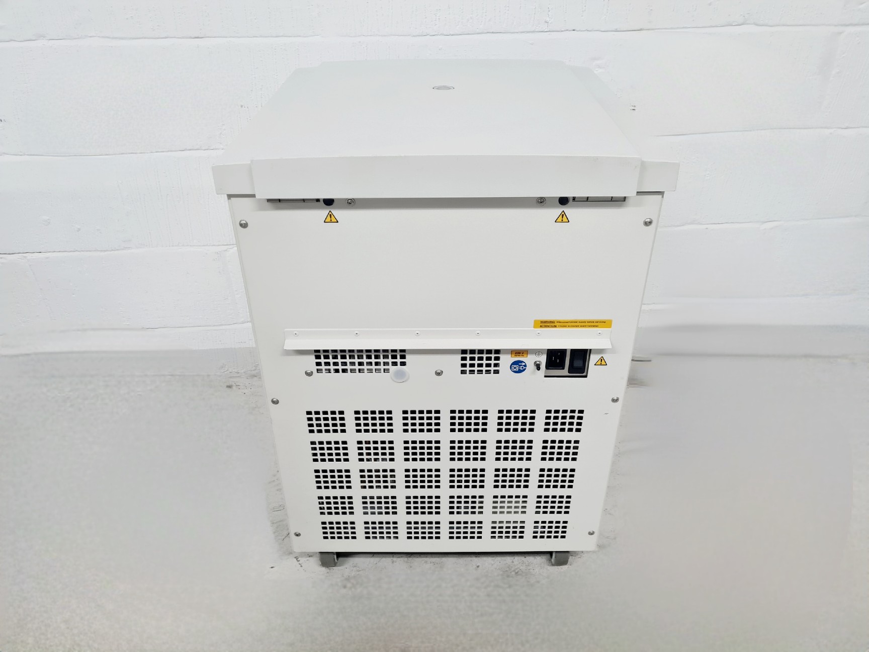 Image of Thermo Scientific Sorvall Legend XFR Centrifuge With 4700rpm Rotor ab