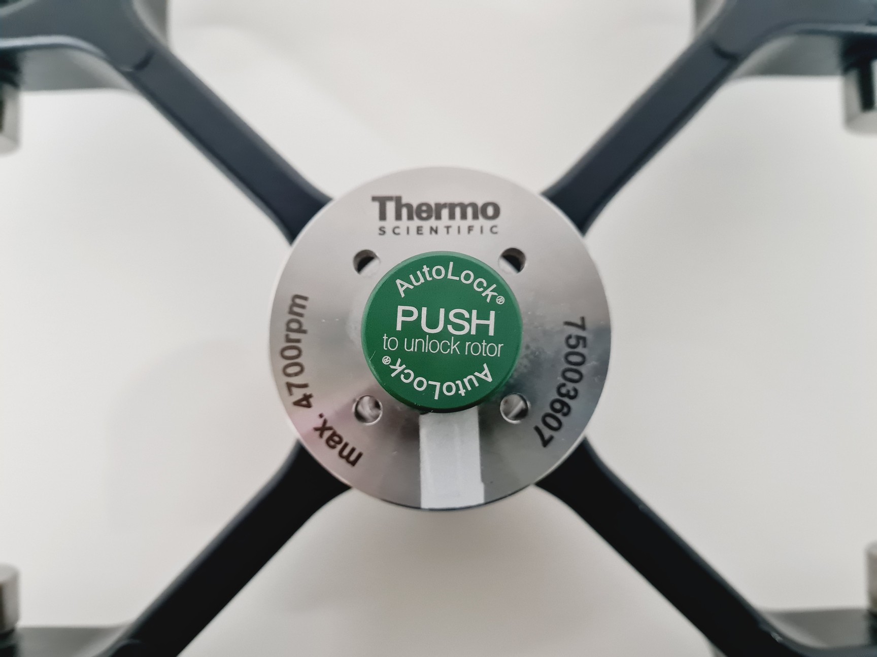 Image of Thermo Scientific Sorvall Legend XFR Centrifuge With 4700rpm Rotor ab