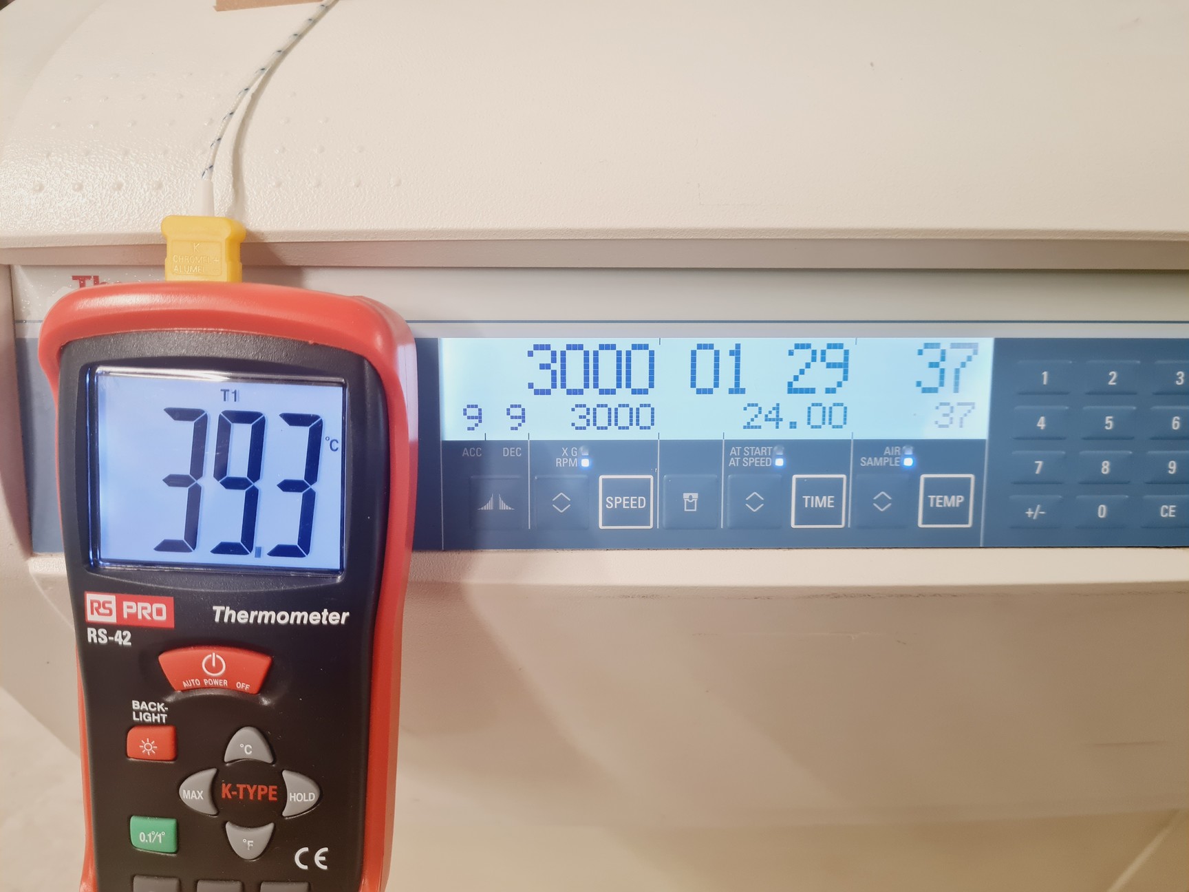 Image of Thermo Scientific Sorvall Legend XFR Centrifuge With 4700rpm Rotor ab
