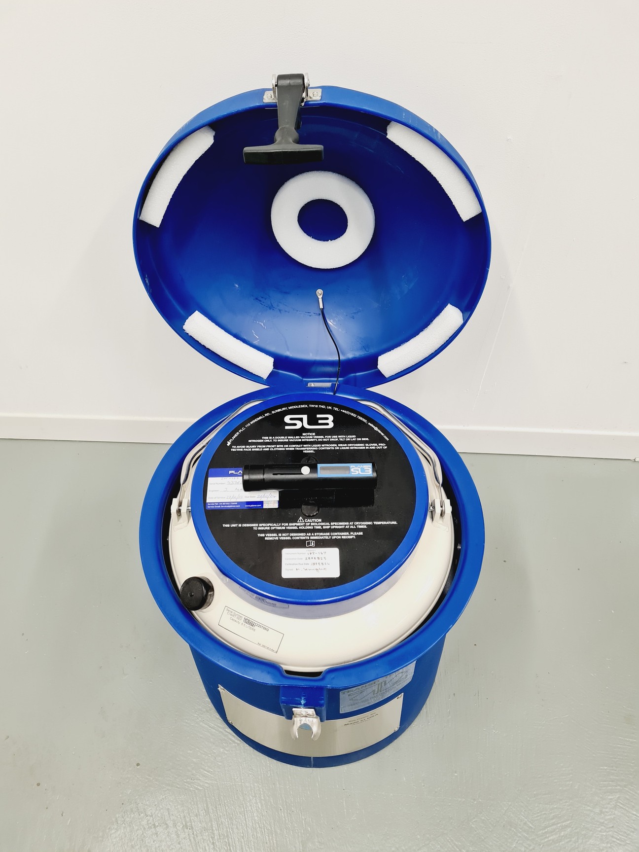 Image of MVE CryoShipper 8.5 ltr w/ ShipsLog 3 Temperature w/ Data Logger Lab