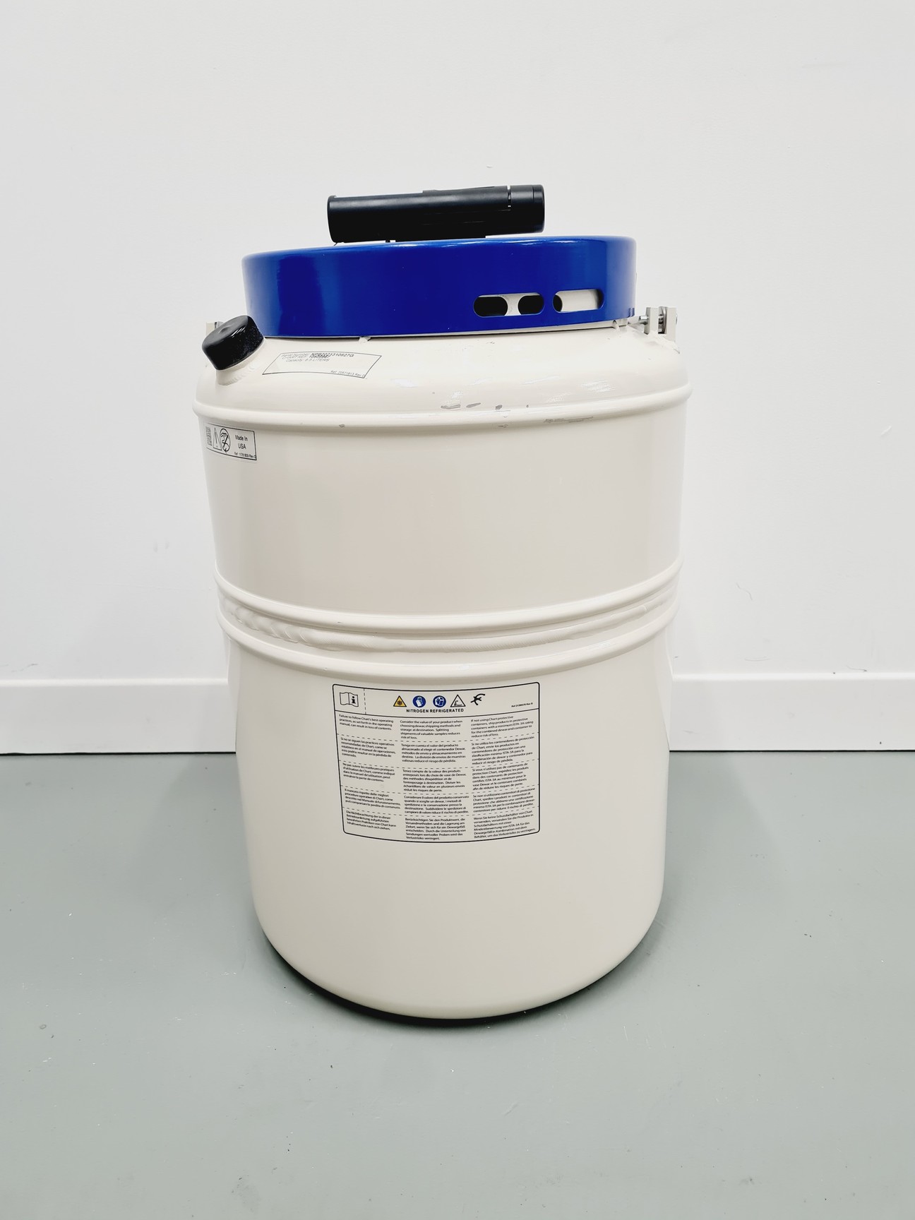 Image of  CryoShipper 8.5 ltr MVE with ShipsLog - 3 Temperature Data Logger Lab