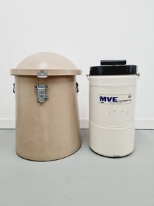 Thumbnail image of MVE Cryo-Shipper Mini 5.9Ltr with ShipsLog 3 Temperature Data Logger Lab