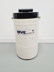 Thumbnail image of MVE Cryo-Shipper Mini 5.9Ltr with ShipsLog 3 Temperature Data Logger Lab