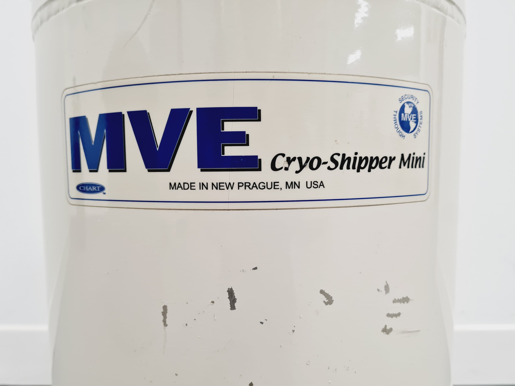 Image of MVE Cryo-Shipper Mini 5.9Ltr with ShipsLog 3 Temperature Data Logger Lab