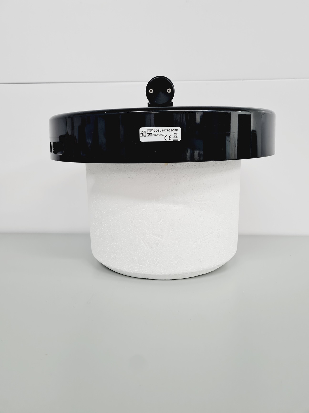 Image of MVE Cryo-Shipper Mini 5.9Ltr with ShipsLog 3 Temperature Data Logger Lab