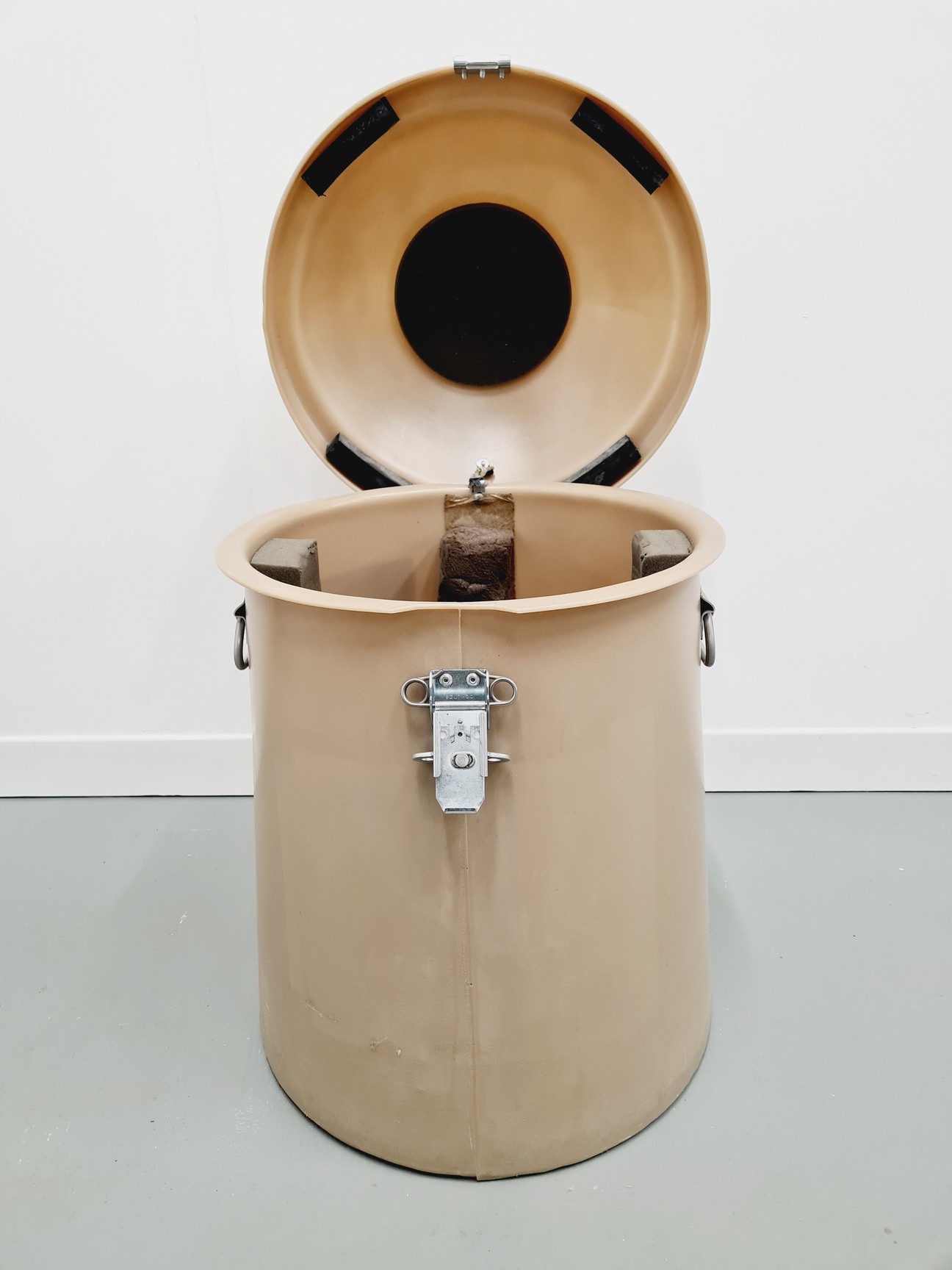 Image of MVE Cryo-Shipper Mini 5.9Ltr with ShipsLog 3 Temperature Data Logger Lab