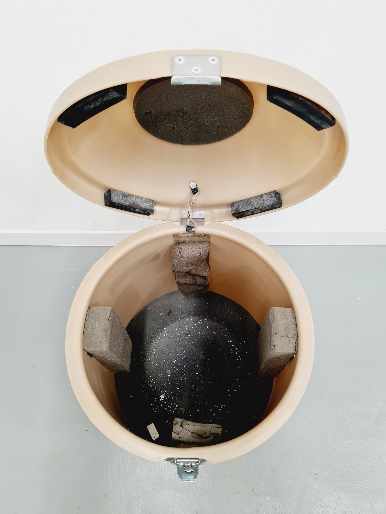 Image of MVE Cryo-Shipper Mini 5.9Ltr with ShipsLog 3 Temperature Data Logger Lab