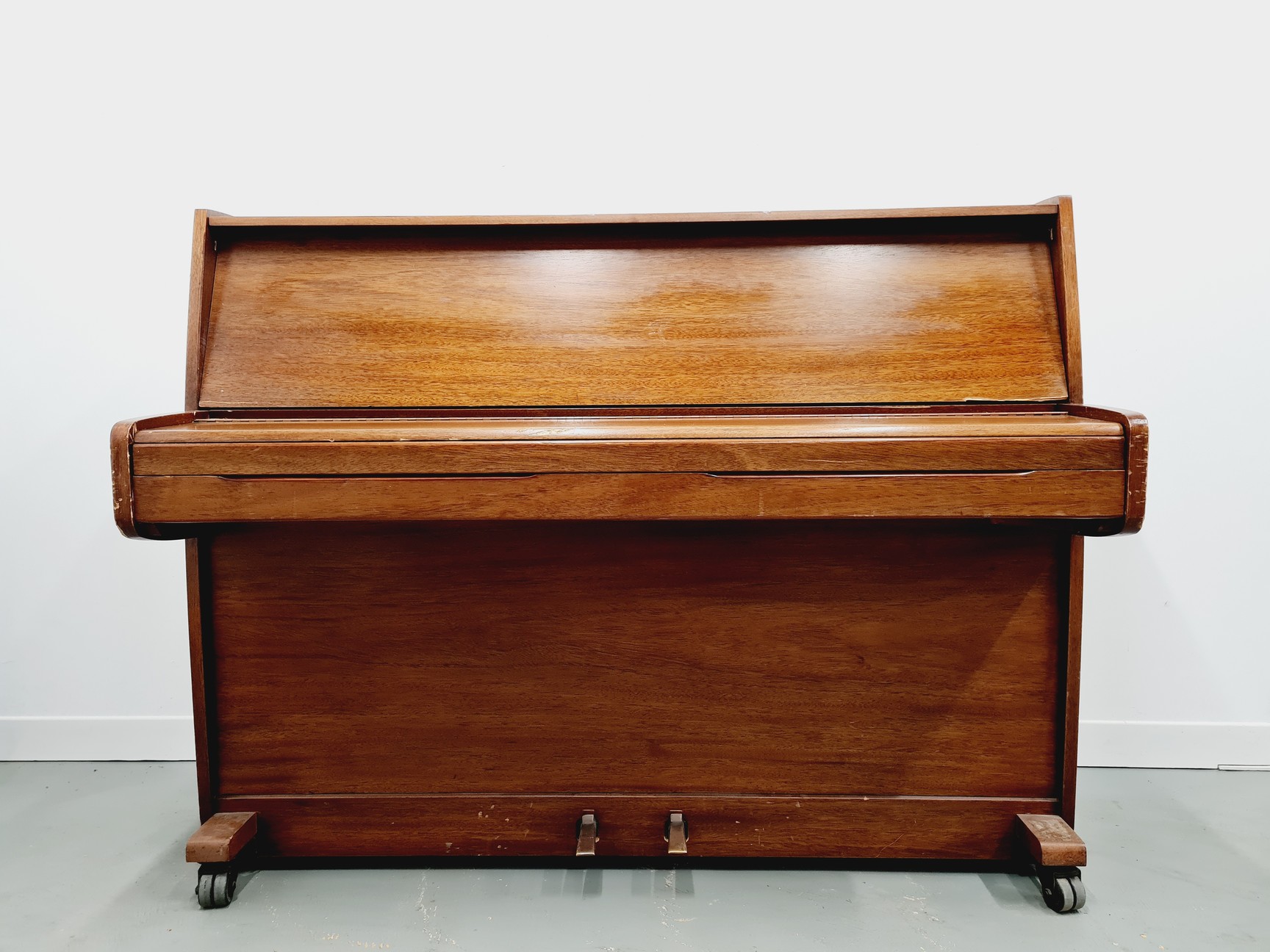 Image of John Broadwood & Sons Upright Piano 265670 1971
