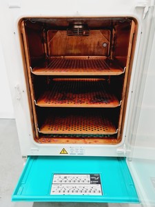 Thumbnail image of Heraeus Heracell 150 Co2 Incubator Lab