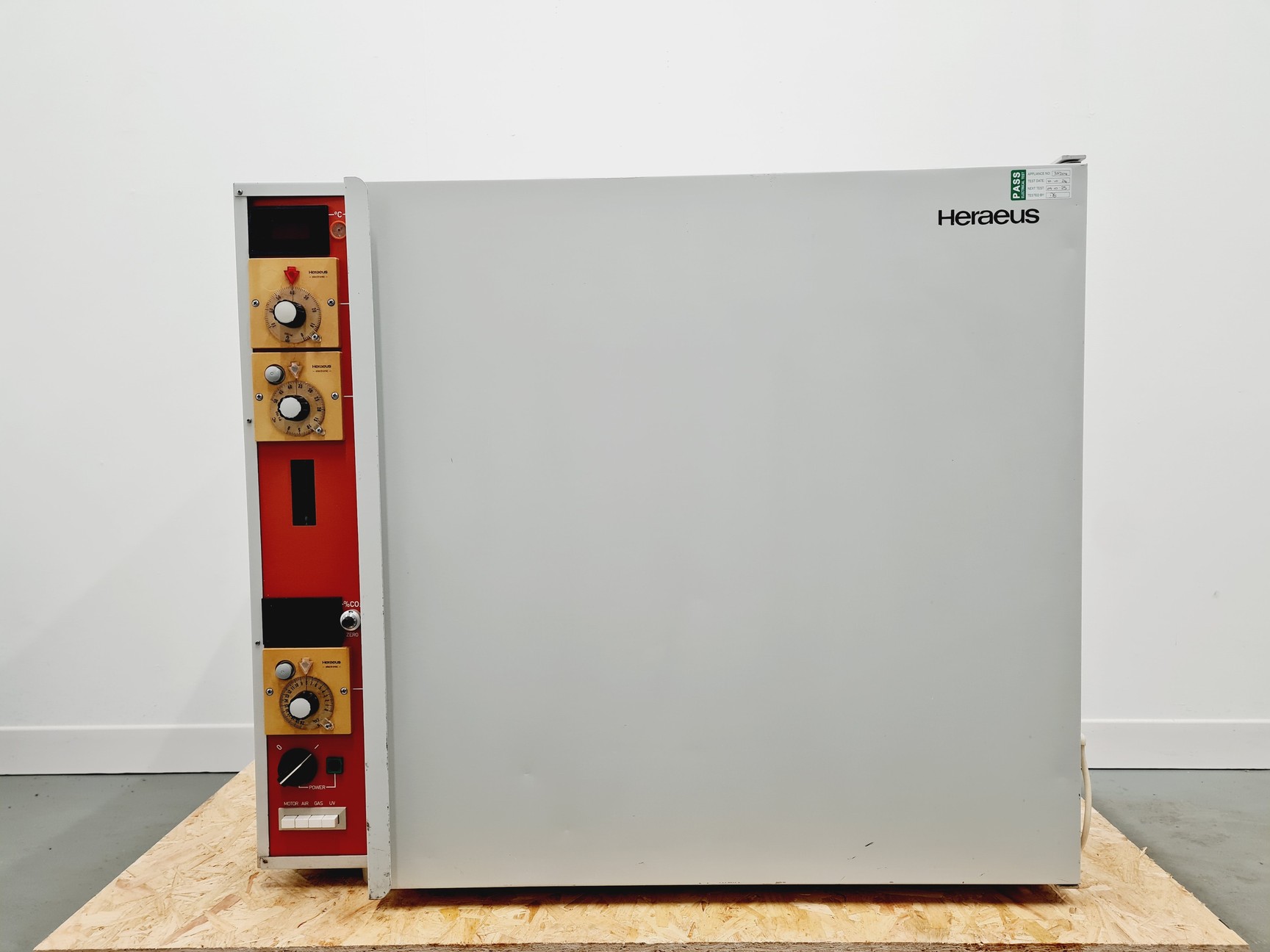 Image of Heraeus B5060 EK Co2 Incubator Lab