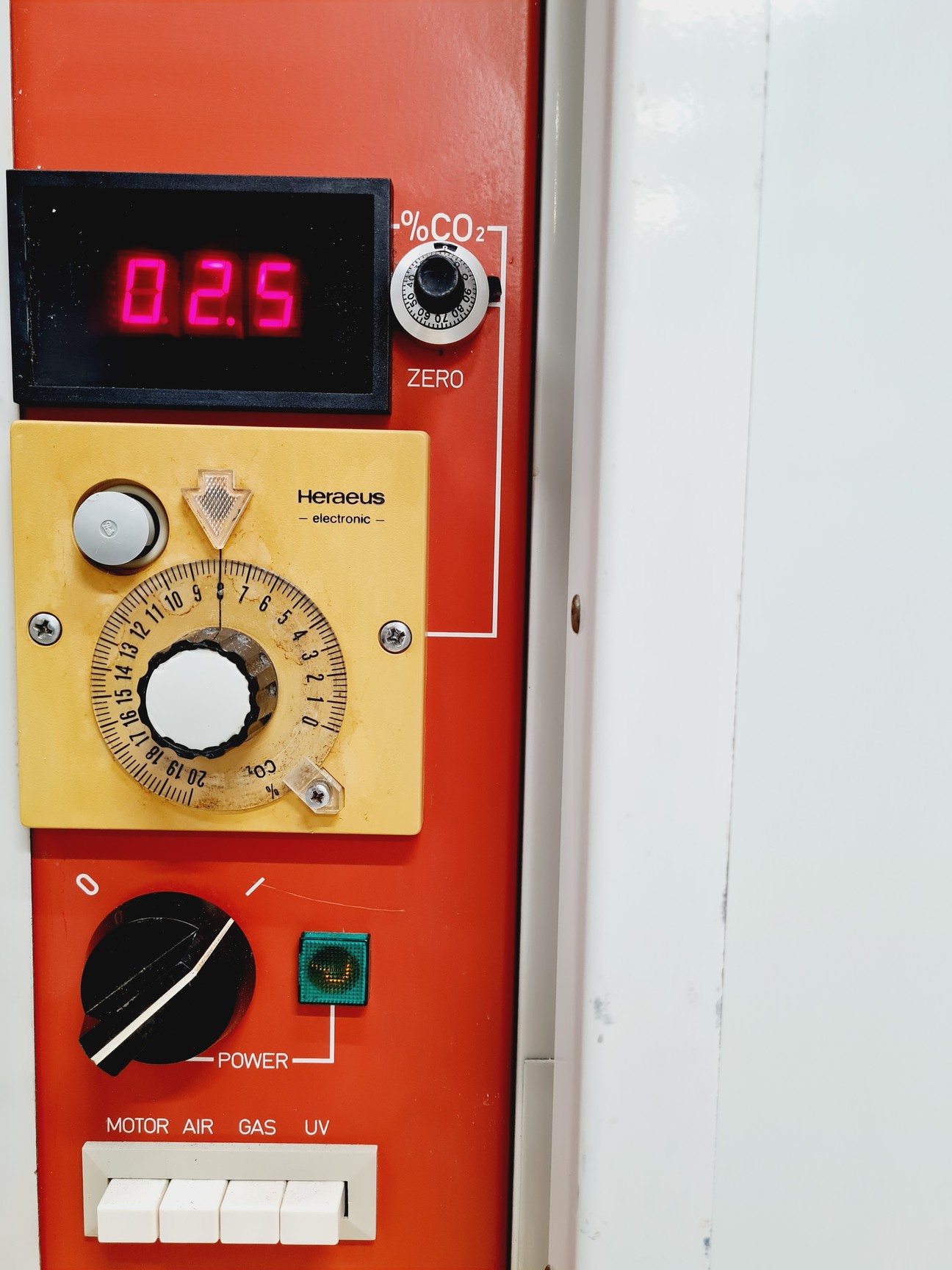 Image of Heraeus B5060 EK Co2 Incubator Lab