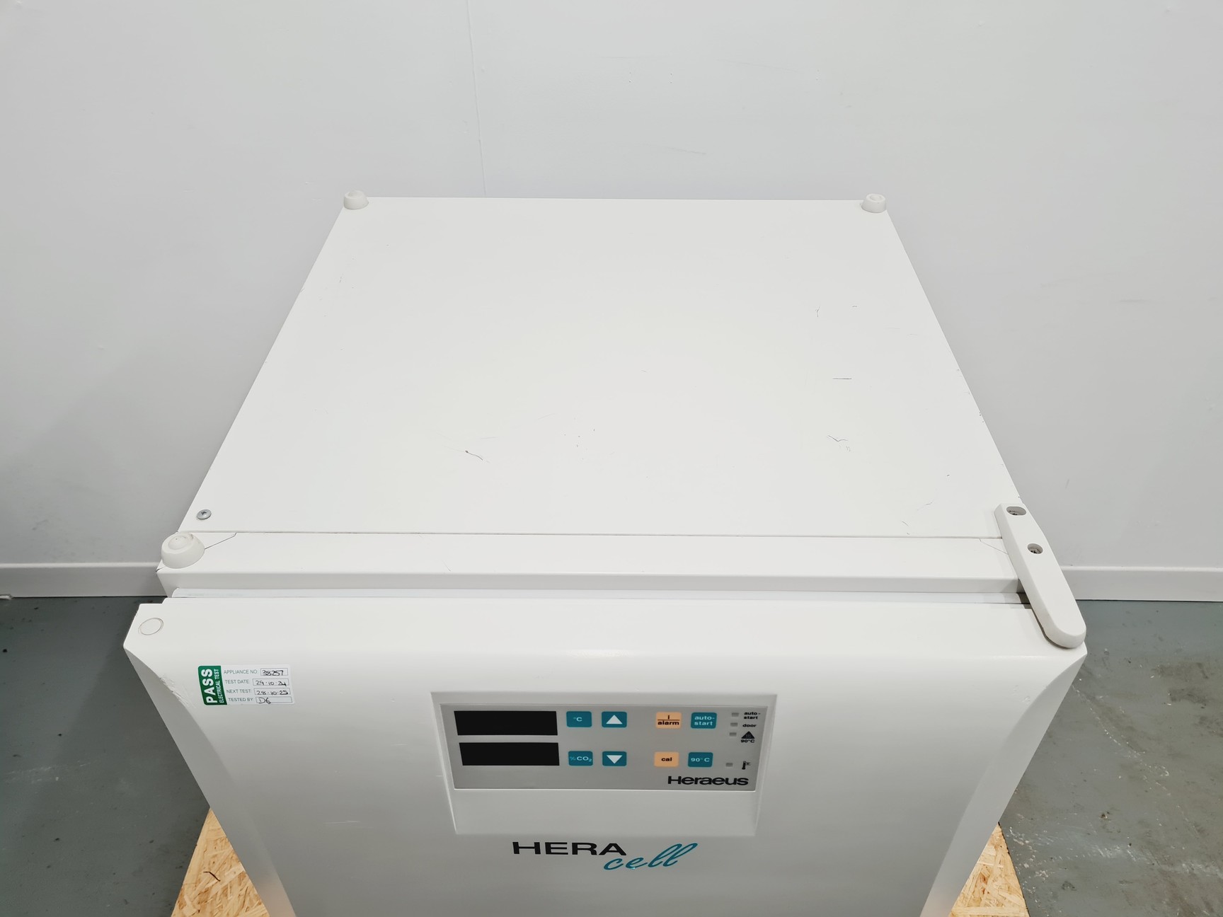 Image of Kendro Heraeus HeraCell Co2 Incubator Lab