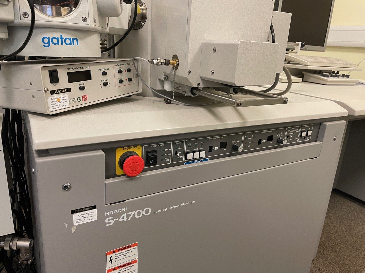 Image of Hitachi  S-4700 SEM Scanning Electron Microscope System Lab