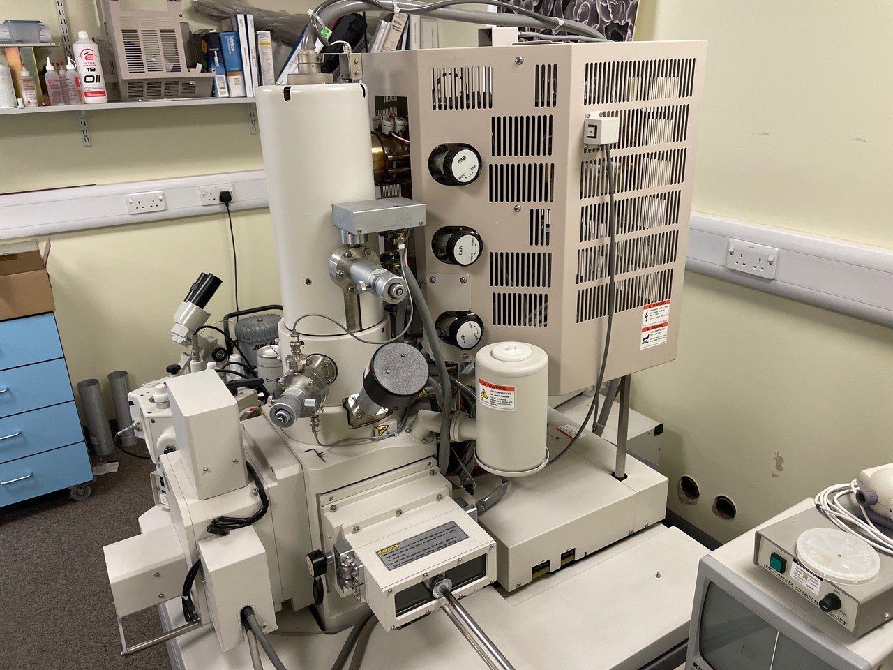 Image of Hitachi  S-4700 SEM Scanning Electron Microscope System Lab
