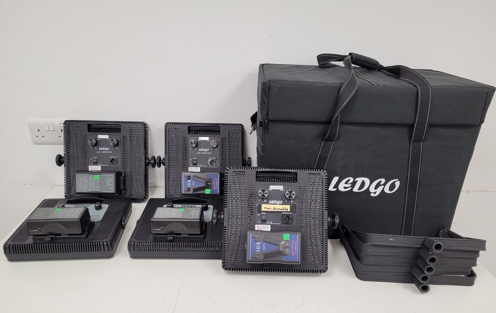 Image of Job Lot of IT & AV Equipment - Marantz, Extreme Networks, Elmo, Epson 