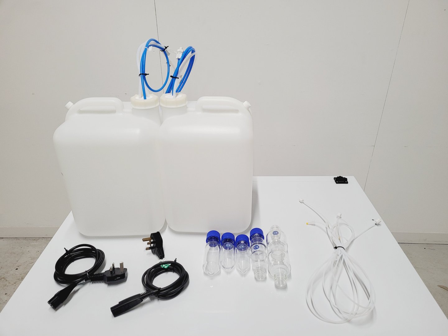 Image of CS Bio Co. Peptide Synthesizer Model CS136 Full Glassware Lab