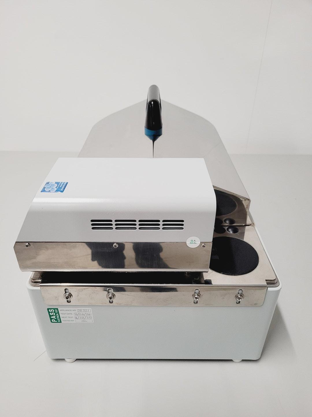 Image of Nickel Electro Clifton NE4-22D Digital Stirred Water Bath 22 Litre Capacity Lab