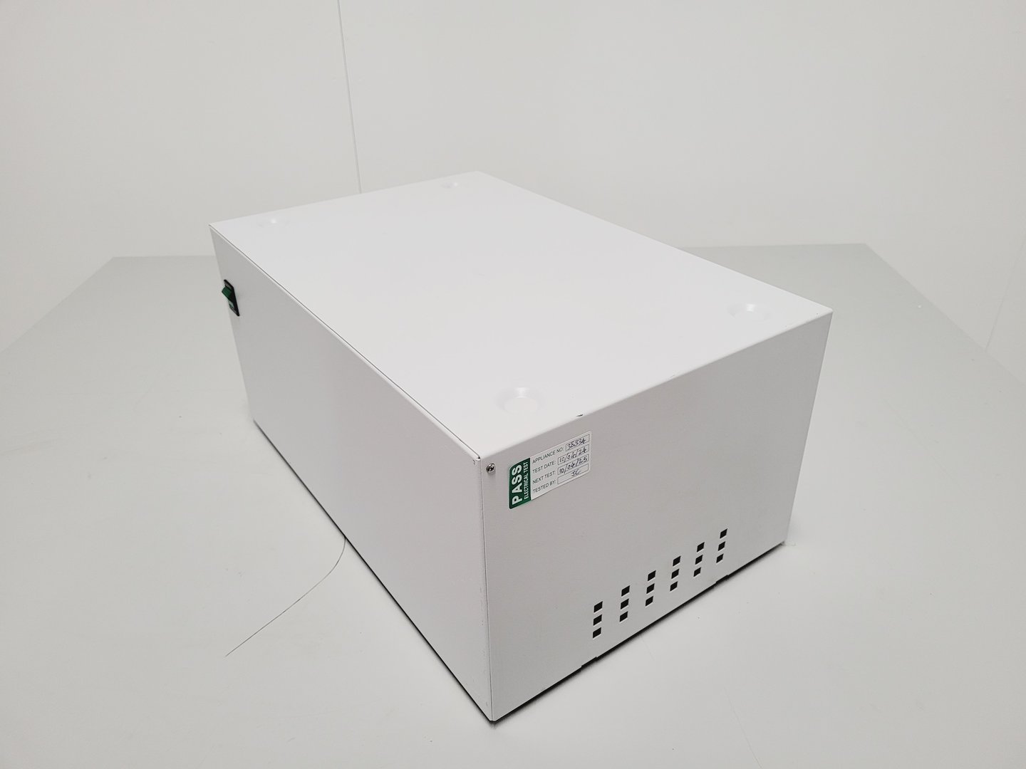 Image of Perkin Elmer HPLC Liquid Handling DC Motor and Vacuum Control Units Lab