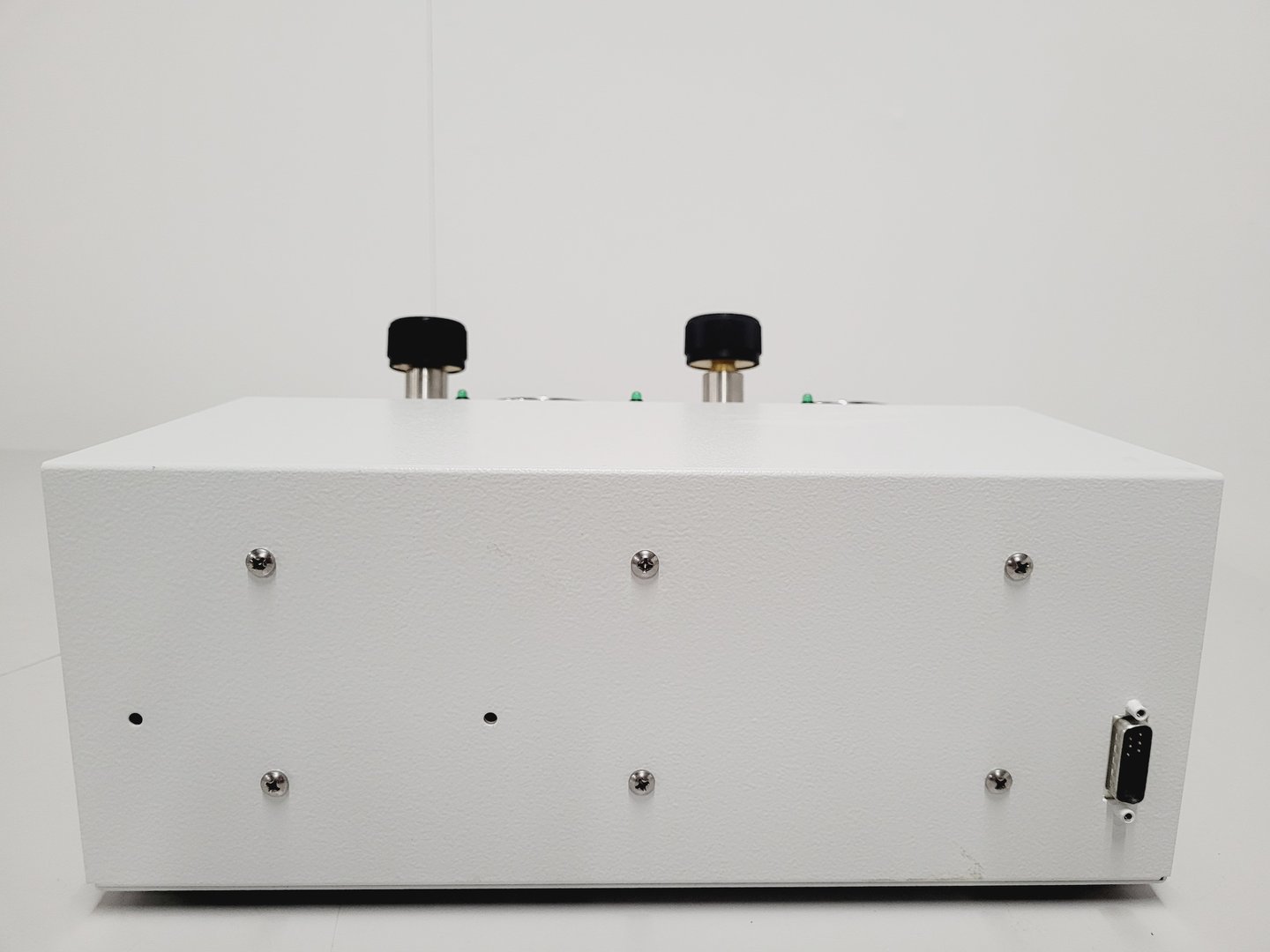 Image of Perkin Elmer HPLC Liquid Handling DC Motor and Vacuum Control Units Lab