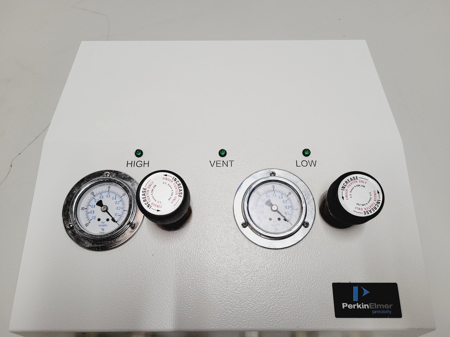 Image of Perkin Elmer HPLC Liquid Handling DC Motor and Vacuum Control Units Lab