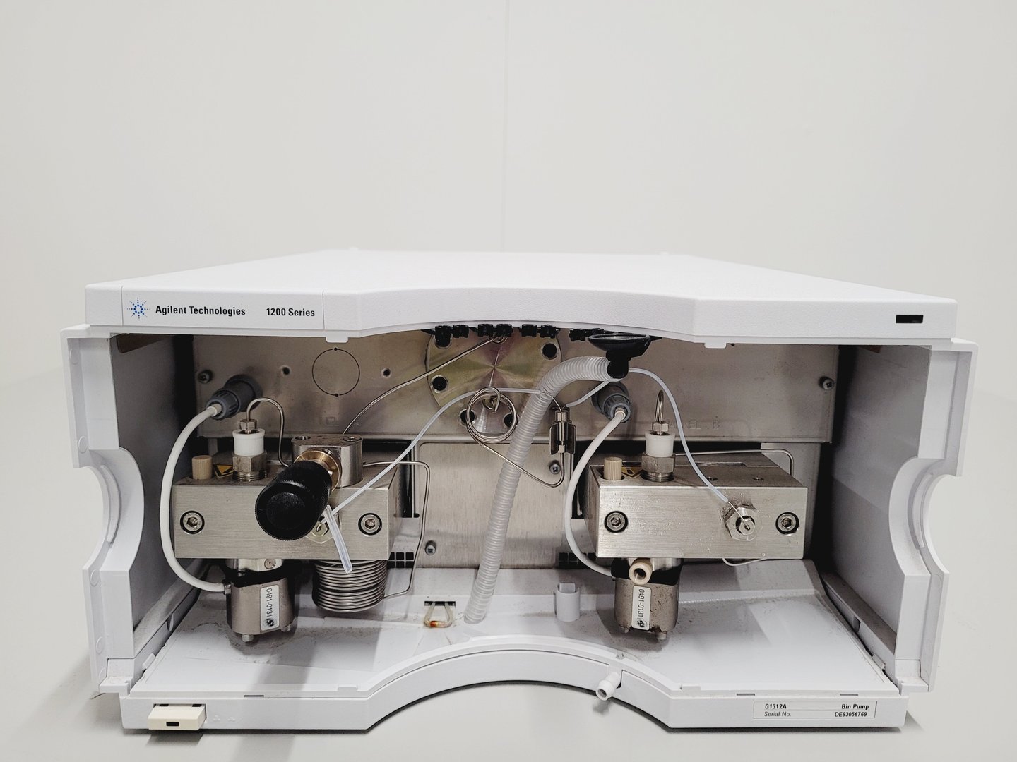 Hplc Technology Agilent Technologies 1200 Series HPLC G1312A Binary Pump Lab