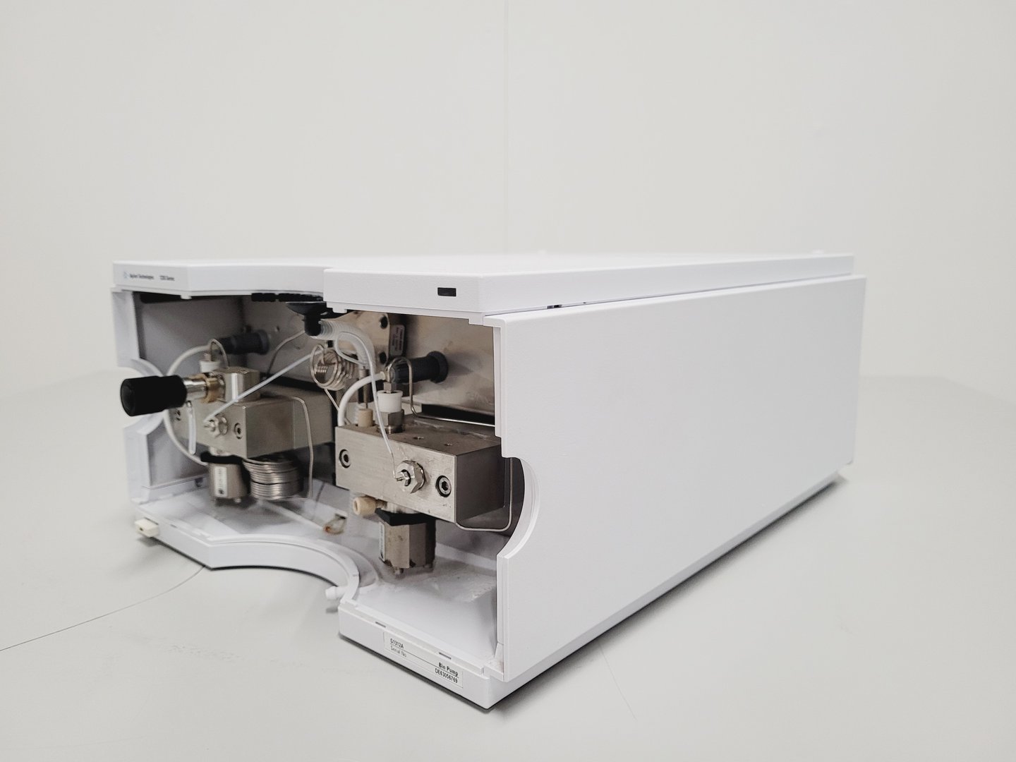 Hplc Technology Agilent Technologies 1200 Series HPLC G1312A Binary Pump Lab