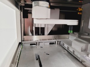 Thumbnail image of Hewlett Packard / Agilent 1100 Series HPLC G1313A Autosampler Lab