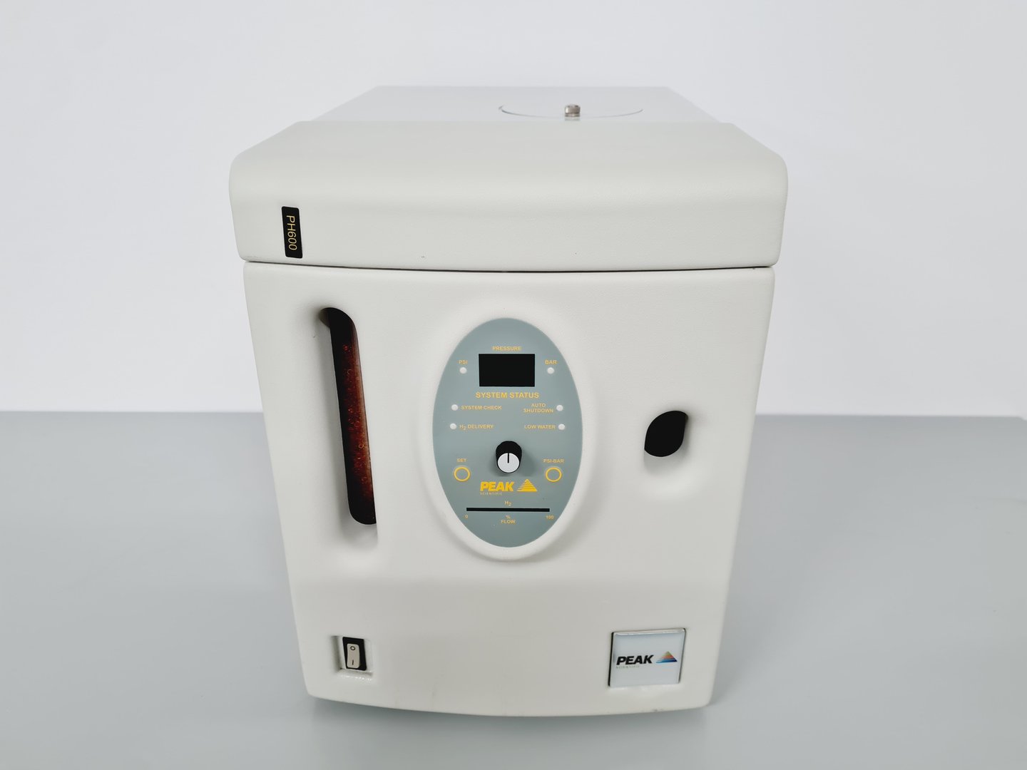 Image of PEAK Scientific Hydrogen Gas Generator PH600 Lab