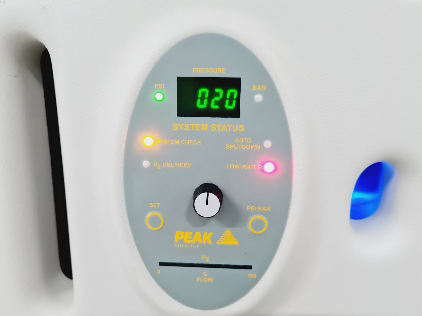 Image of PEAK Scientific Hydrogen Gas Generator PH600 Lab