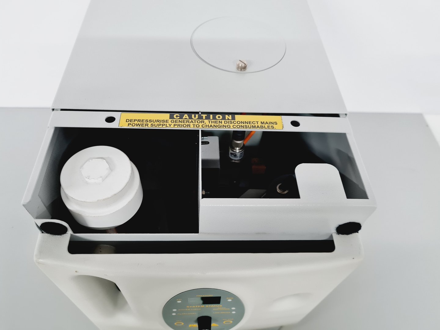 Image of PEAK Scientific Hydrogen Gas Generator PH600 Lab