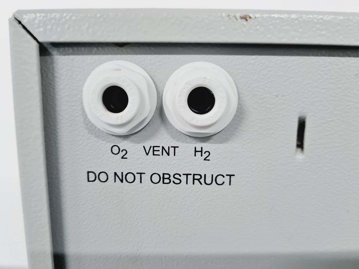 Image of PEAK Scientific Hydrogen Gas Generator PH600 Lab