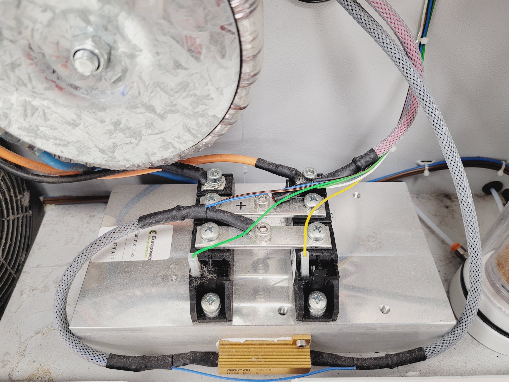 Image of PEAK Scientific Hydrogen Gas Generator PH600 Lab