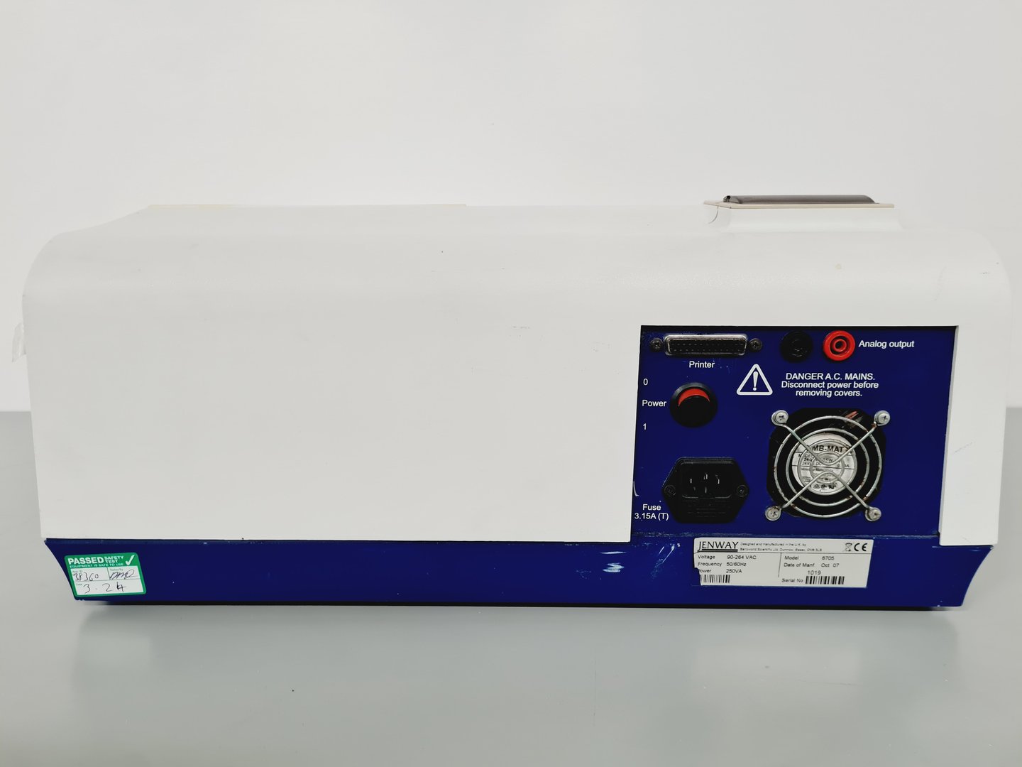 Image of Jenway 6705 UV/Vis Spectrophotometer Lab