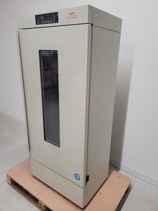 Thumbnail image of Sanyo MIR 252 Refrigerated Laboratory Incubator Lab