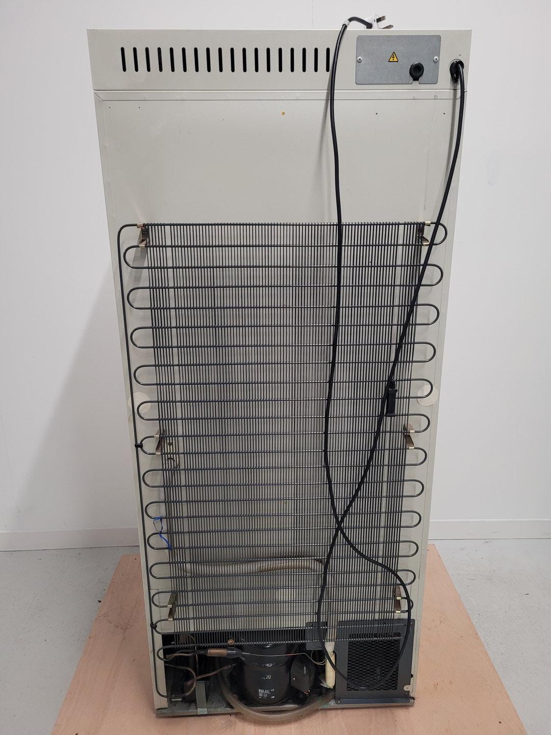 Image of Sanyo MIR 252 Refrigerated Laboratory Incubator Lab