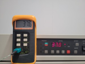 Thumbnail image of Sanyo MIR 252 Refrigerated Laboratory Incubator Lab