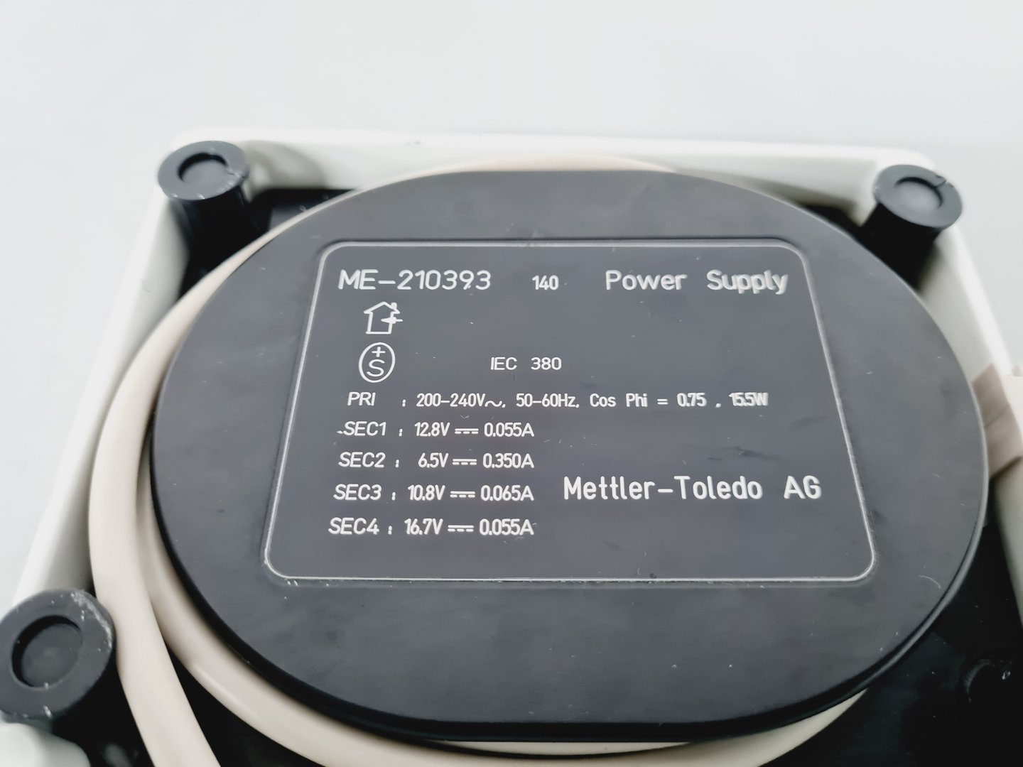 Image of Mettler Toledo MT5 Analytical Microbalance Lab