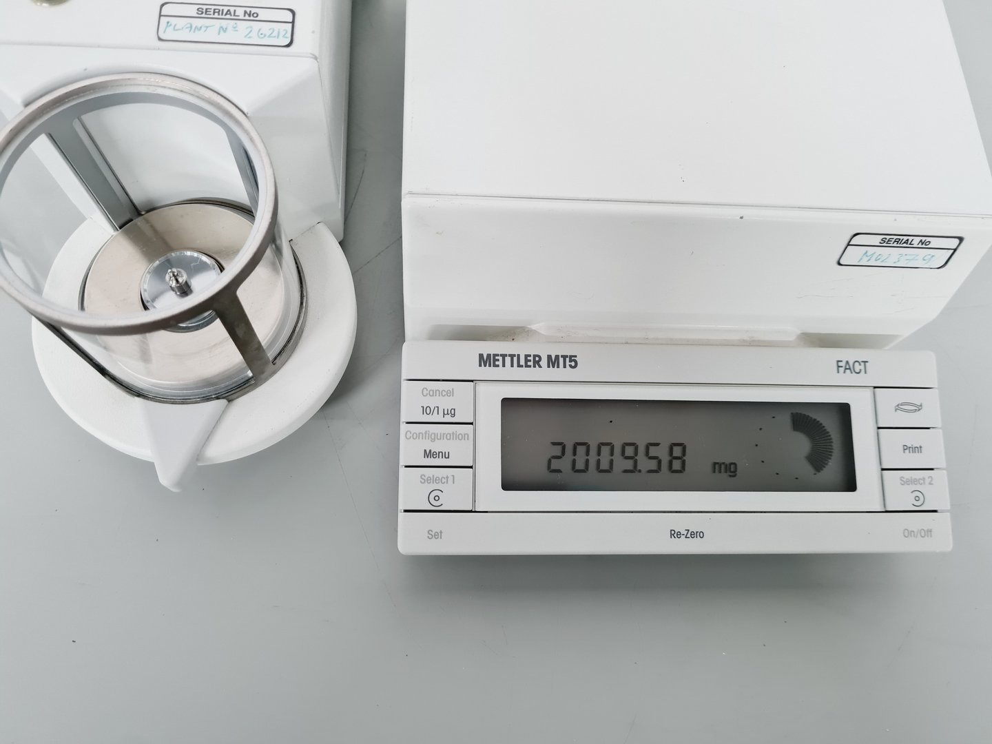 Image of Mettler Toledo MT5 Analytical Microbalance Lab