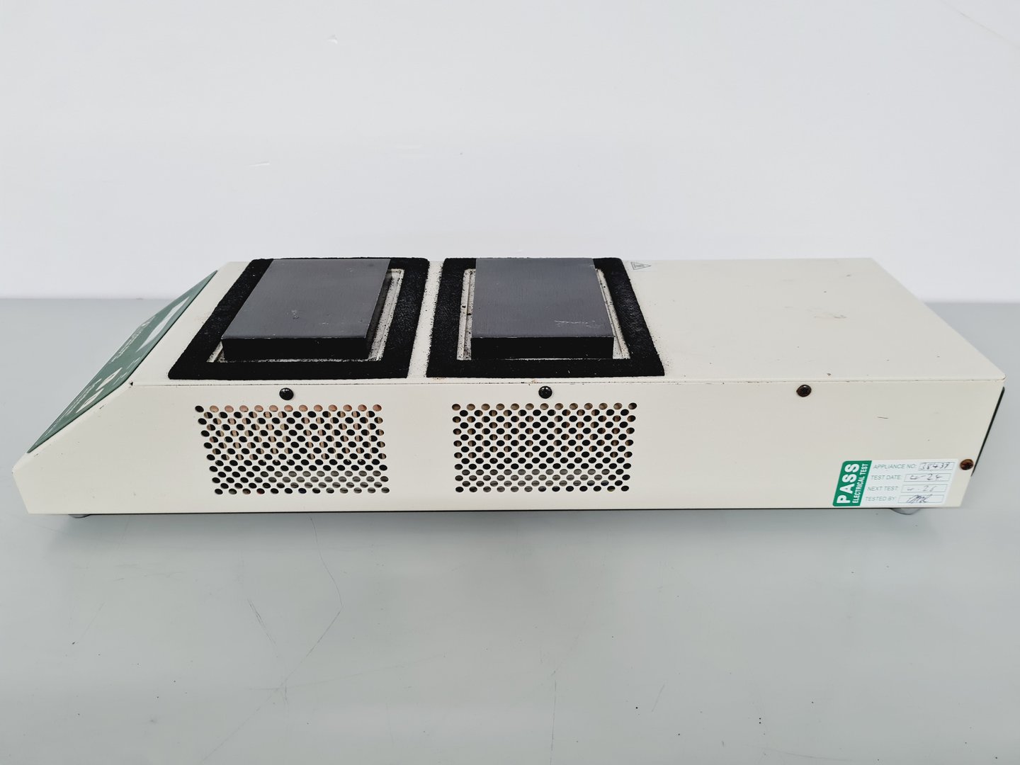 Image of Torrey Pines Scientific Inc Echotherm Heating/Chilling Plate IC22-2 Lab